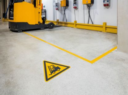 Picture of DUR MRKNG SIGN CAUTION! FORKLIFTS YELLOW
